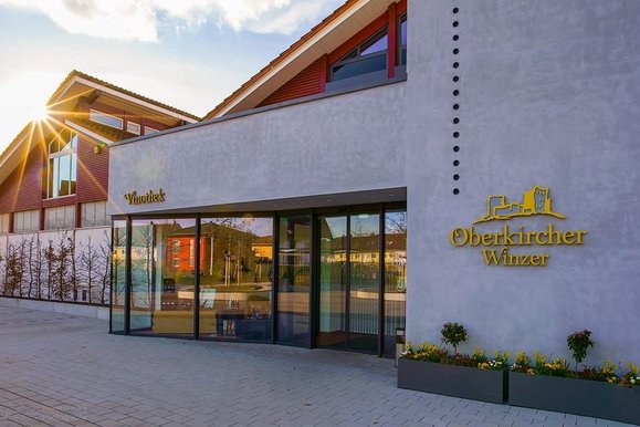 Eingang Vinothek Oberkircher Winzer